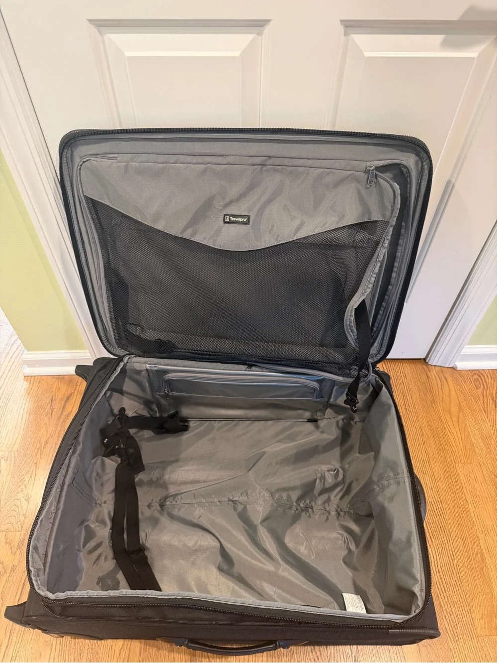 TravelPro Crew 11 26